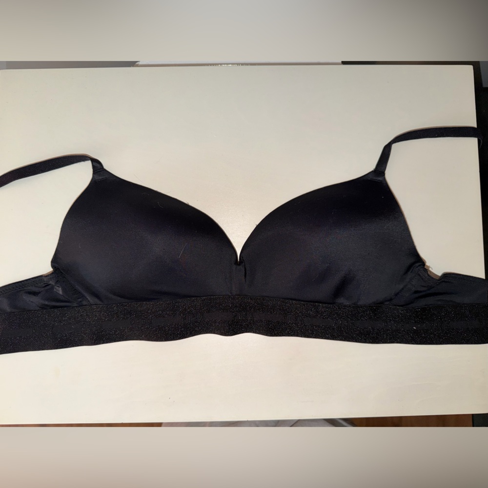 VS PINK Wear Everywhere Wireless Push Up Bra